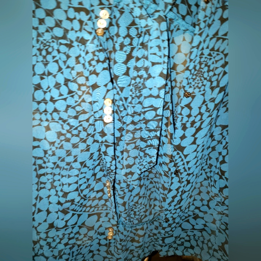 Spring blouse - Picture 2 of 11